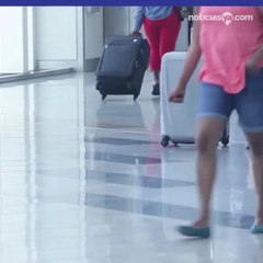 Archivo: viajeros en aeropuerto, TSA