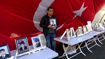 Son dakika haberi! Evlat nöbetindeki baba, HDP ve PKK'ya ateş püskürdü