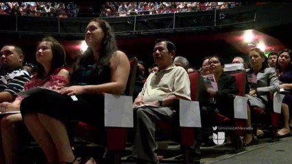 800 personas se hacen ciudadanos
