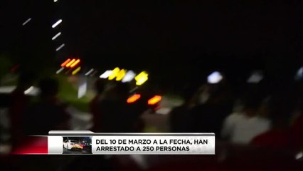Arrestan a 250 por carreras clandestinas en el condado Orange