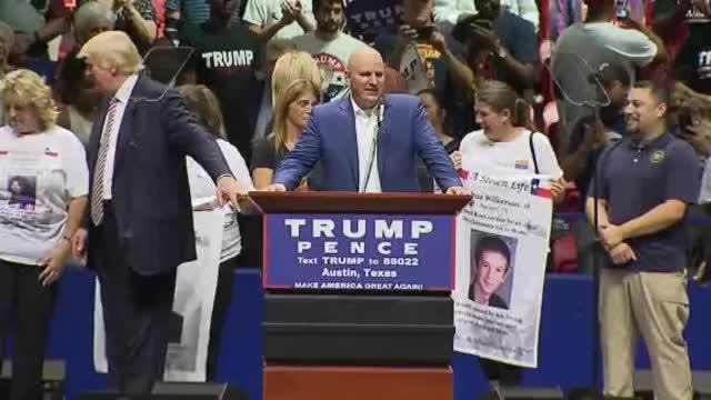 Mitin de Trump con agentes fronterizos y madres