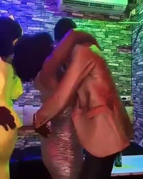 This Is What African Women Do To Men While in Clubs