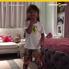 Hija e Cristian Castro baila