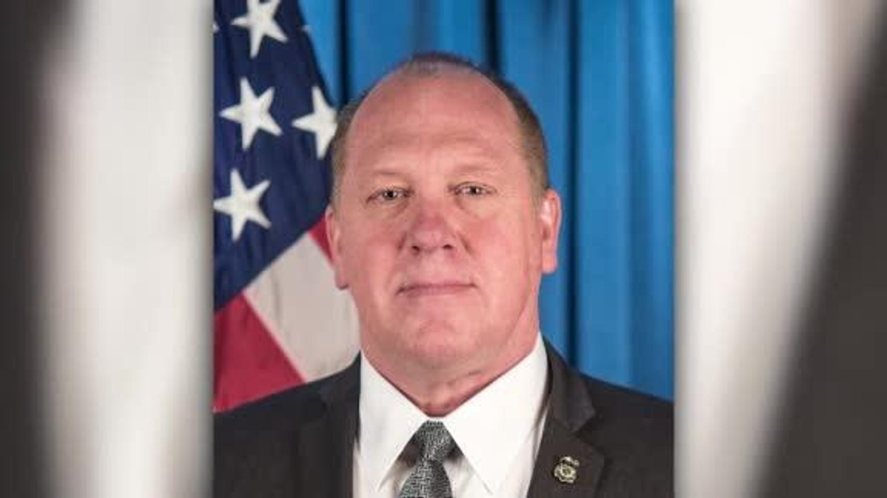 WM16x9N_NA-73MO_ICE DEPUTY DIRECTOR THOMAS HOMAN RETIRING_CNNA-ST1-10000000048d9353_201_0W.wmv