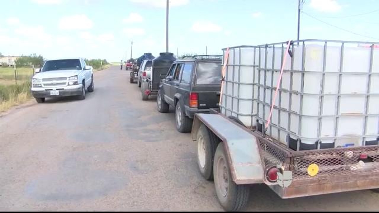 Noticias Laredo 5pm 111617 - Clip Opinion Aumento Agua