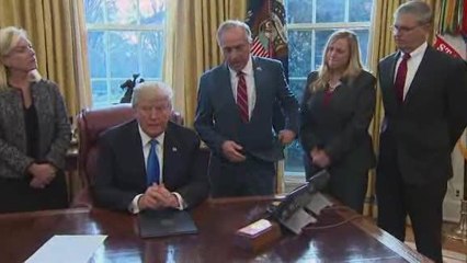WM16x9N_PO-102WE_FILE-TRUMP REPLACES VA SEC DAVID SHULKIN_CNNA-ST1-10000000047f86ac_201_0W.wmv