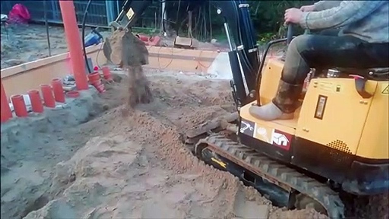 China Bagger ist nur Schrott wert ANULU PW08