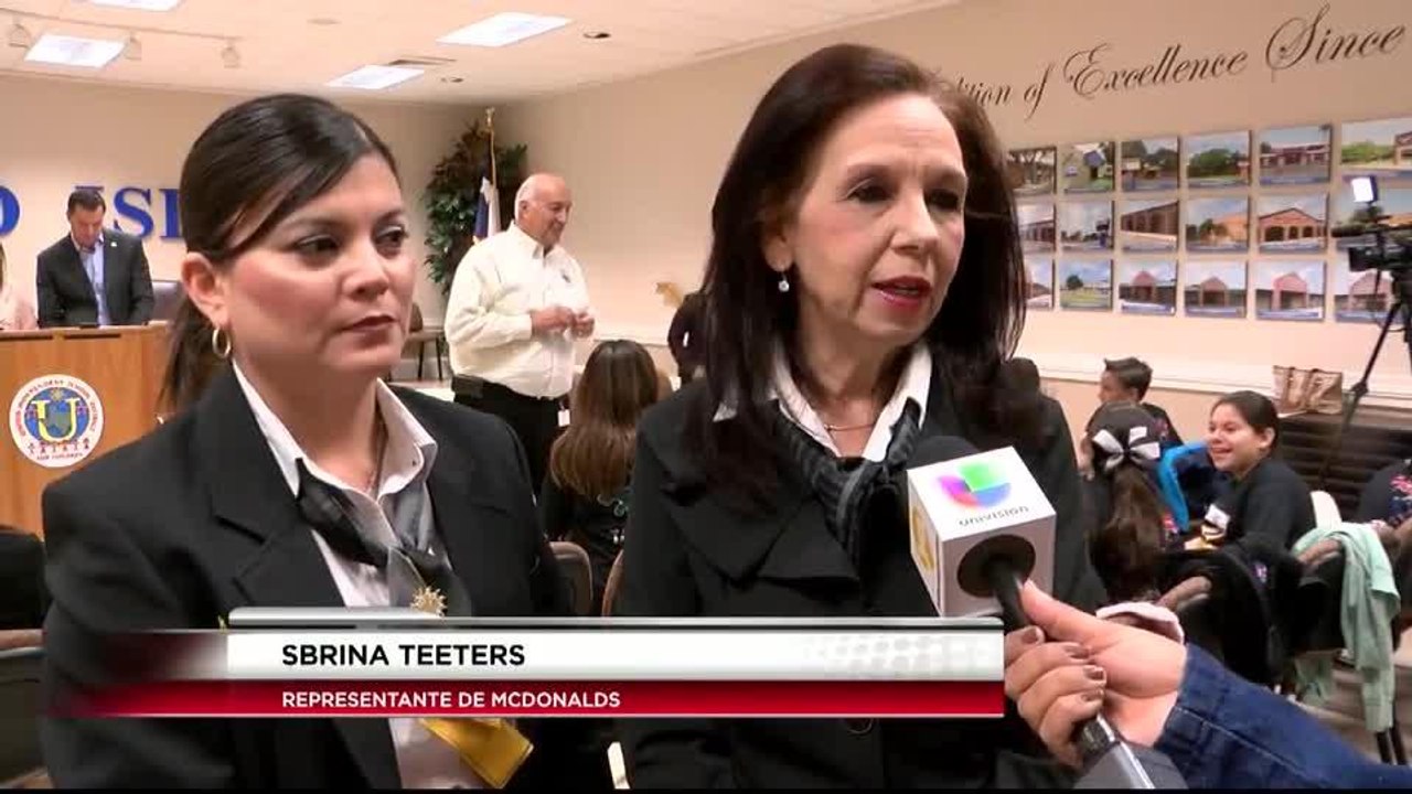 Noticias Laredo 5pm 110917 - Clip Donacion McDonalds