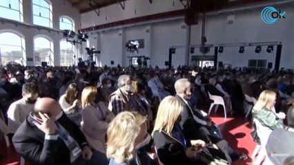 Casado ataca el "aquelarre radical de Valencia" y avisa a Sánchez de que Bildu,BNG,o Compromís "le han sorpassado"