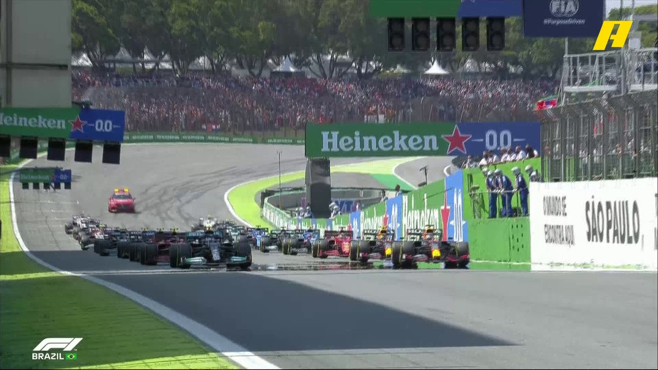 حادث بين تسونودا وسترول يتسبب في دخول سيارة الأمان إلى حلبة سباق جائزة البرازيل الكبرى
