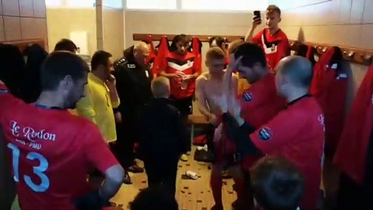 La A fête sa victoire 3-0 contre GOUVILLE avec les ramasseurs de balle U11