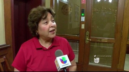 Noticias Laredo 10pm 112717 - Clip - barrera