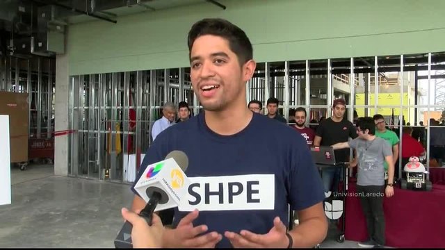 Noticias Laredo 5pm 111617 - Clip Academia TAMIU