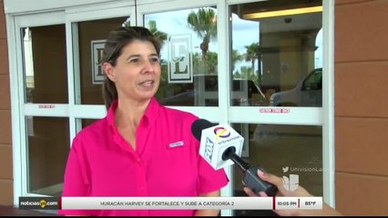 Noticias Laredo 10pm 082517 - Clip - harvey