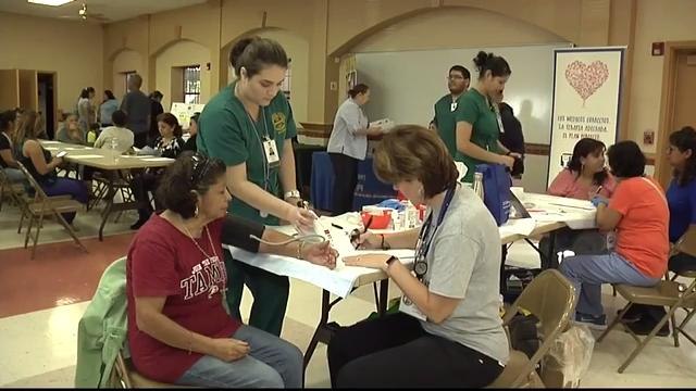 Noticias Laredo 5pm 110617 - Clip Misioneros