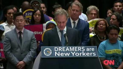 Eric Schneiderman presenta demanda contra el gobierno por DACA