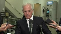 Bob Corker defiende a Tillerson, Kelly