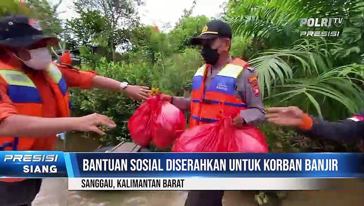 Polres Sanggau Serahkan Bantuan ke 2 Desa di Kapuas yang Terdampak Banjir