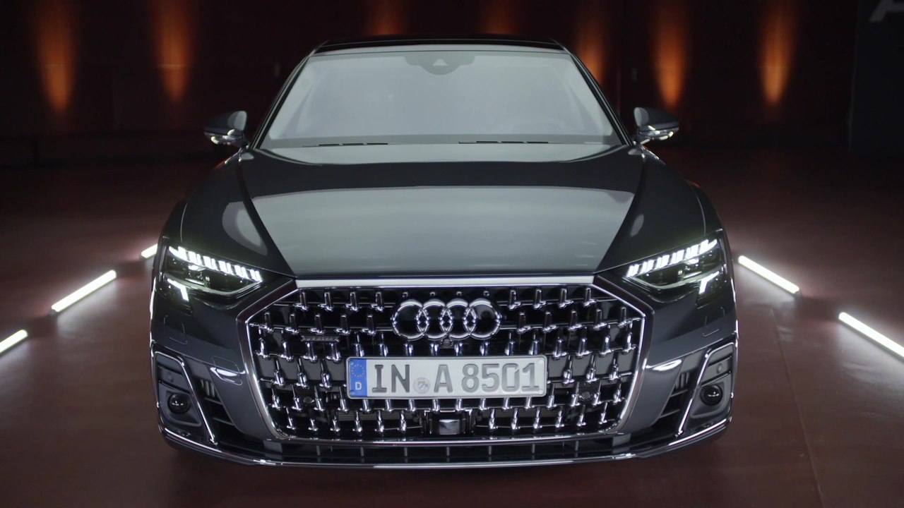 Der Audi A8 - Digitale Matrix LED-Scheinwerfer und OLED-Heckleuchten