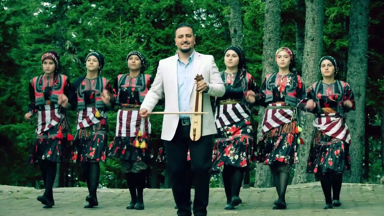 Sezer Küçük Kemençem Var Üç Telden