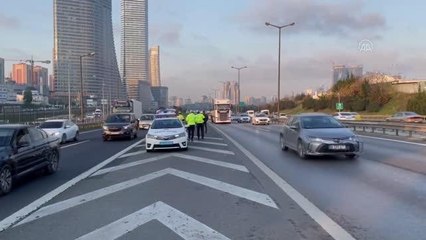 İstanbul'da "çakarlı araç" denetimi yapıldı