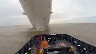 Tow The Giant Ship