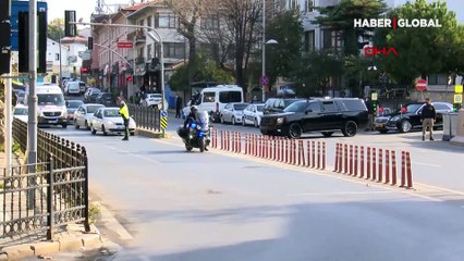 Cumhurbaşkanı Erdoğan'ın konvoyu ambulansı böyle bekledi
