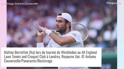 Video herunterladen: Matteo Berrettini en larmes : le tennisman craque complètement devant son public