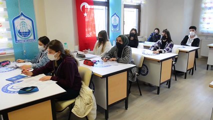 Bursa'da ücretsiz üniversite hazırlık kursu
