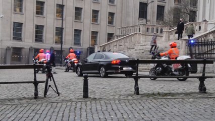 Fête du Roi à Bruxelles : des policiers huent l’arrivée des représentants politiques