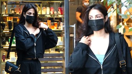 Rhea Chakraborty के साथ हुआ Oops Moment, Check Out Viral Video! | FilmiBeat