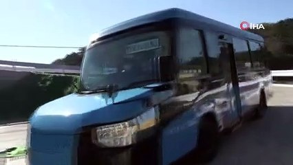 Dünyanın ilk 'tren-büs'ü Japonya'da hizmete giriyor; hem rayda hem yolda hareket edebiliyor