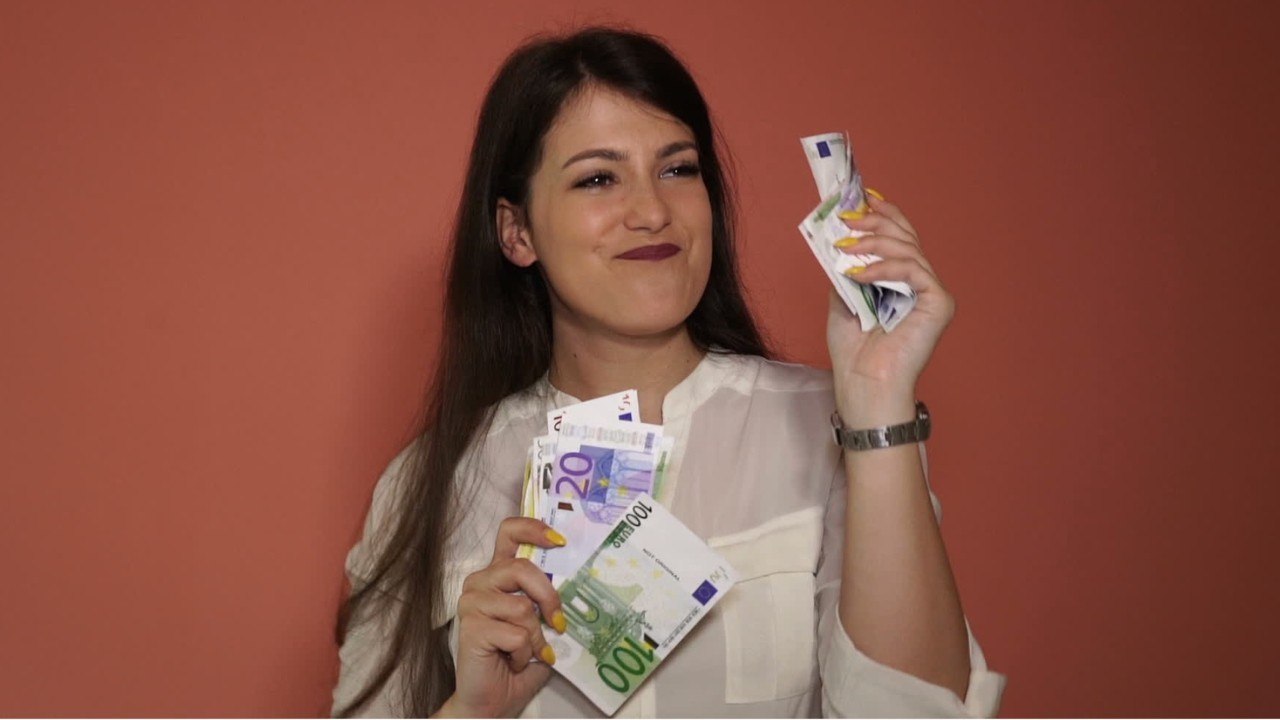 "J'ai l'impression d'avoir gagné au loto" : des Allemands touchent un revenu universel sans conditions