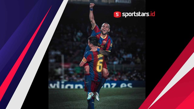 Gaji Dani Alves di Barcelona Seharga Satu Porsi Pecel Ayam?