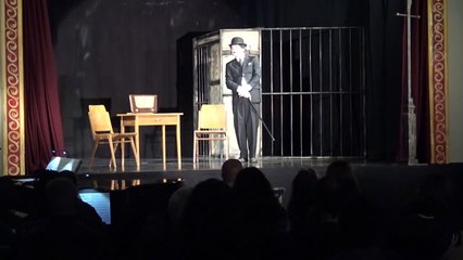 Der kleine Diktator, frei nach Charly Chaplin