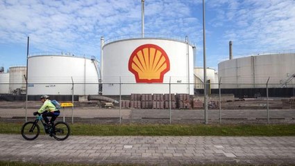 Merkezini İngiltere'ye taşımaya hazırlanan enerji devi Royal Dutch Shell ismini değiştiriyor