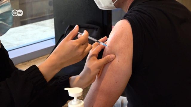 Израиль: ревакцинация спасет страну? (15.11.2021)