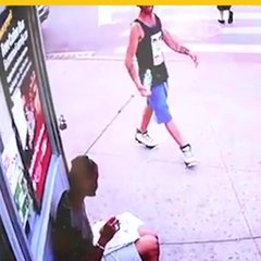 Hombre es apuñalado fatalmente mientras comía en la calle.mp4