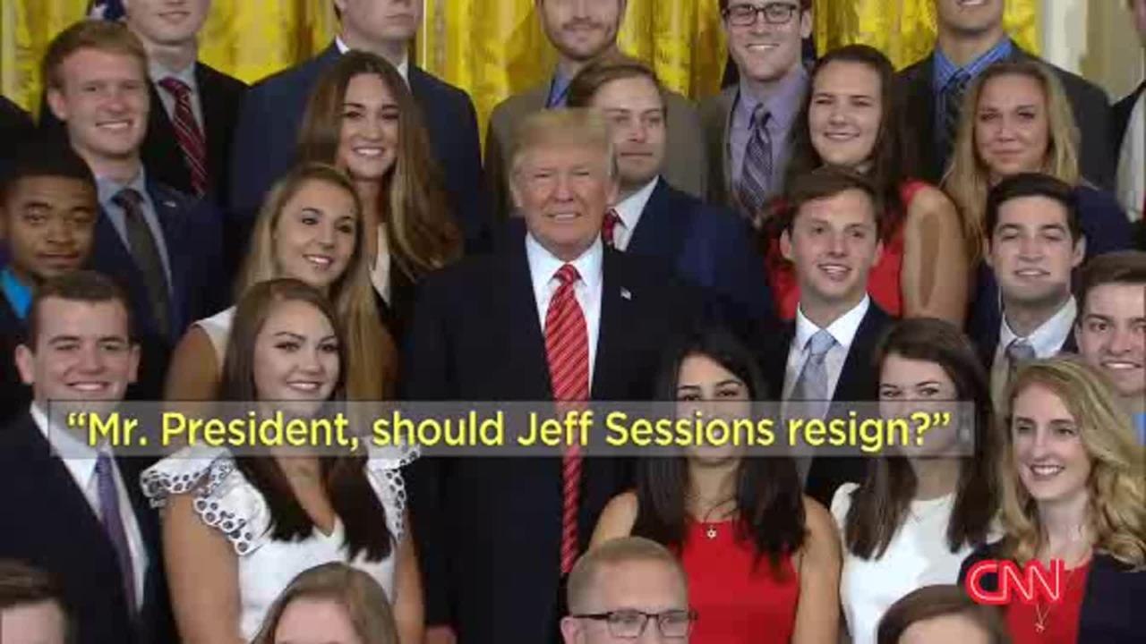 Trump quiere despedir a Sessions