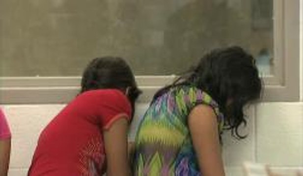 WA: Demócratas hispanos del Congreso frente a problema de niños de la frontera