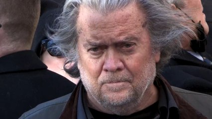Jueza libera a Steve Bannon pero le quita el pasaporte para que no deje EEUU