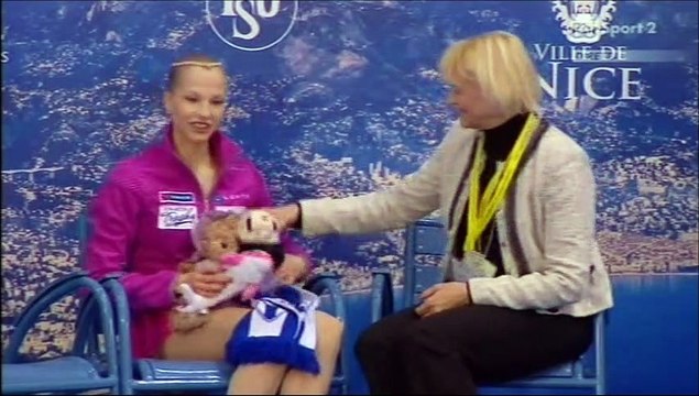 WC12 - Commentators mention Hanyu during Ladies FS (RAI ITA)