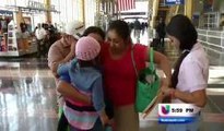 Niñas salvadoreñas llegan finalmente a los brazos de su madre en Maryland