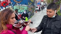Ünlü keman sanatçısı sokak müzisyeni çocukları trolledi