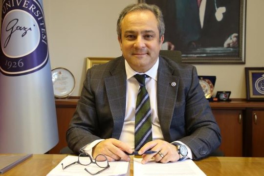 Bilim Kurulu Üyesi İlhan: İnşallah önümüzdeki günlerde 20 binlerin altını, nasip olursa daha sonra 10 binlerin altını da görürüz düşüncesindeyim