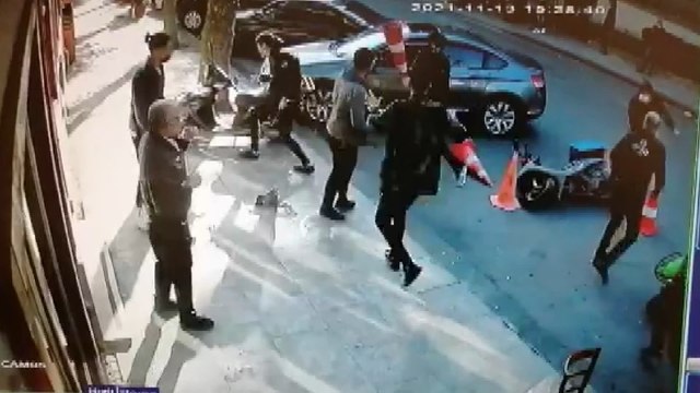 İstanbul'da döner bıçaklı park kavgası