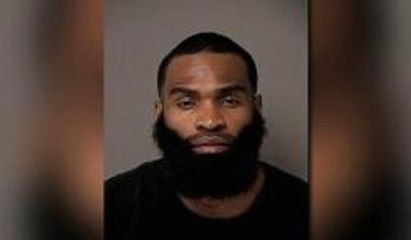 Orlando: Hombre atrincherado se enfrenta a agentes