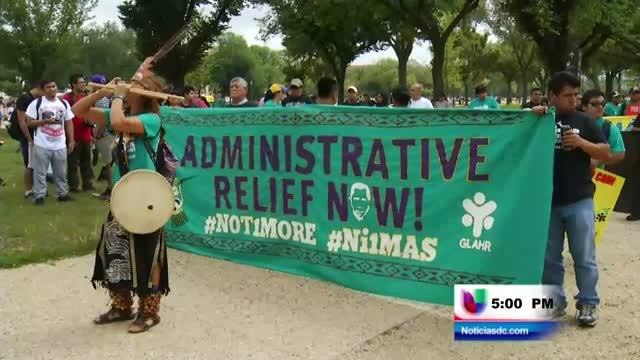 Organizaciones locales protestaron en frente de la Casa Blanca para exigir una reforma migratoria