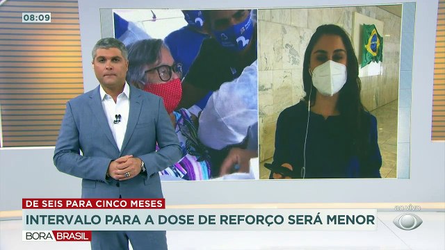 Ministério da Saúde anuncia redução no intervalo para a vacina de reforço em idosos. Passará de seis para cinco meses, após a segunda dose.