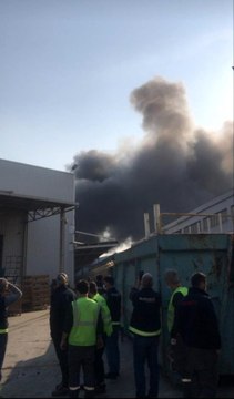 Bursa'da Organize Sanayi Bölgesi'nde fabrika yangını söndürüldü